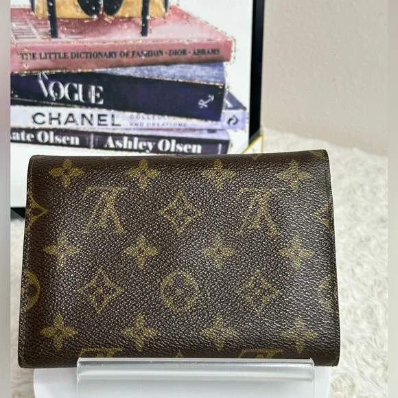 LOUIS VUITTON Monogram Porte Tresor Etui Papie Wallet LV 💯 % authentic